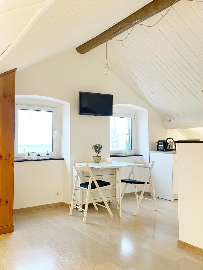 La Finestra Sull'Oasi Apartment Genoa Luaran gambar